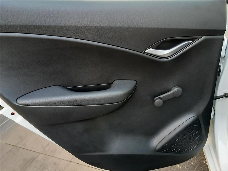 Hyundai ix20 1.6i 16V - fotka 22 z 53