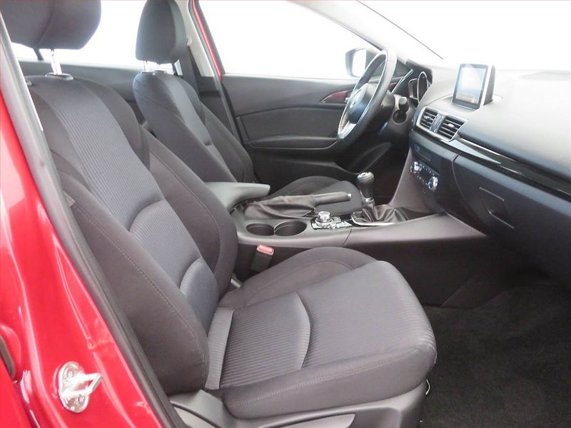 Mazda 3 (2016) 2.0 Skyactiv-G, Serv.kniha - fotka 9 z 15