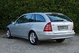 Mercedes-Benz Třídy C (2002) C 220 CDI Avantgarde - náhled 8