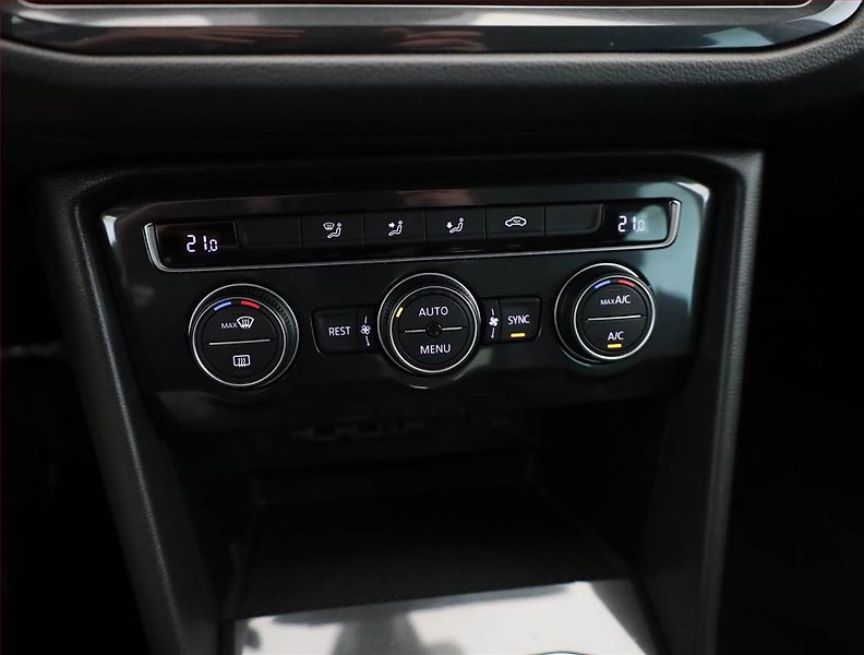 Volkswagen Tiguan (2018) Comfortline 2.0 TDI, 4X4 - fotka 10 z 17