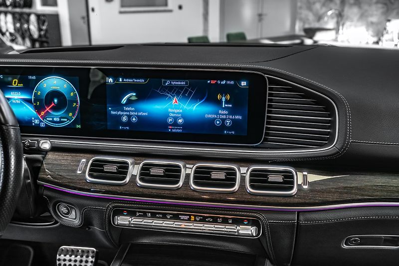 Mercedes-Benz GLS 580 4MATIC BURM/360/HUD/7/AIR/ - fotka 15 z 23