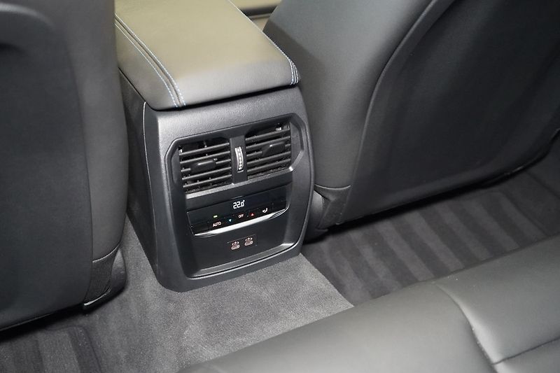BMW Řada 3 M340i xDrive Touring, M PRO - fotka 44 z 46