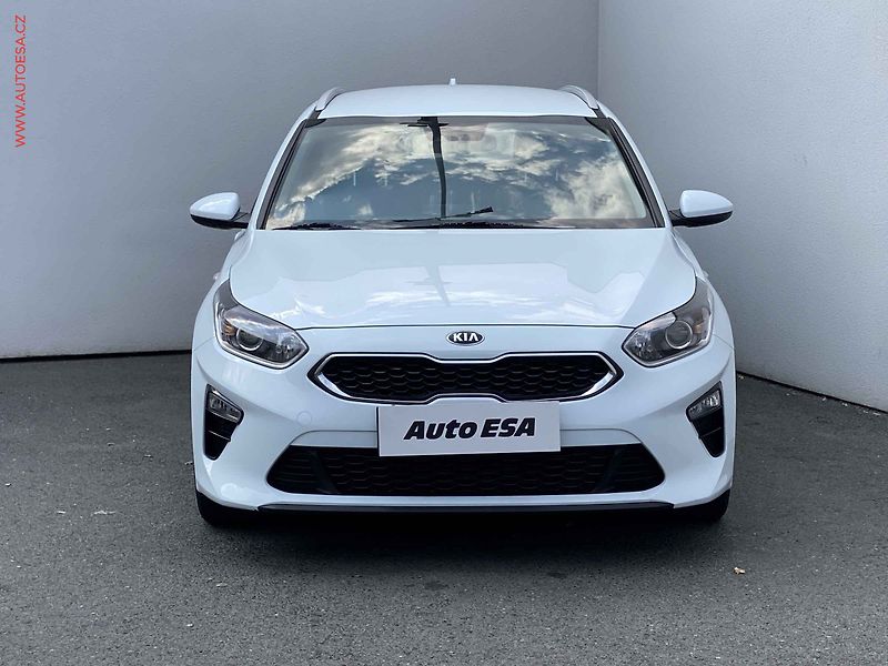Kia Ceed (2019) 1.4 T-GDi, Navi, kamera - fotka 2 z 18