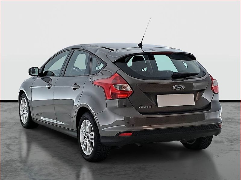 Ford Focus (2012) 1.6 TDCi, po STK, Tažné - fotka 4 z 18