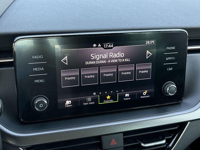 Škoda Kamiq (2023) 1.0 TSI Style - fotka 13 z 30