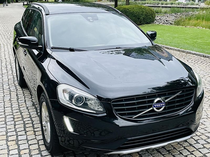 Volvo XC60 2.4D 4x4 AUT SERVISKA TAŽNÉ - fotka 8 z 43