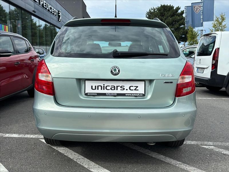 Škoda Fabia 1,2 TSI  Top výbava + Serviska - fotka 5 z 22