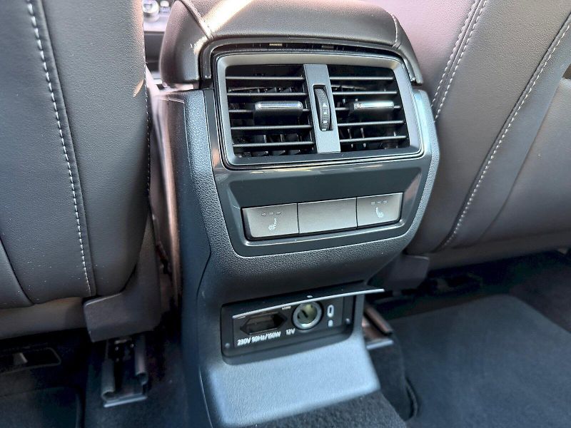 Škoda Kodiaq (2022) 2.0 TSI 140kW 4x4 SportLine DS - fotka 27 z 35