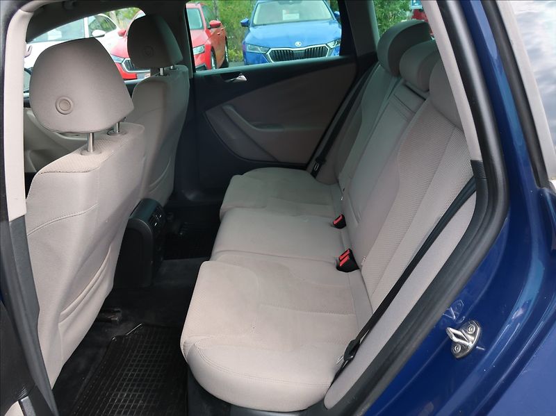 Volkswagen Passat 2,0 TDi,103kW,Tempomat,tažné - fotka 17 z 22