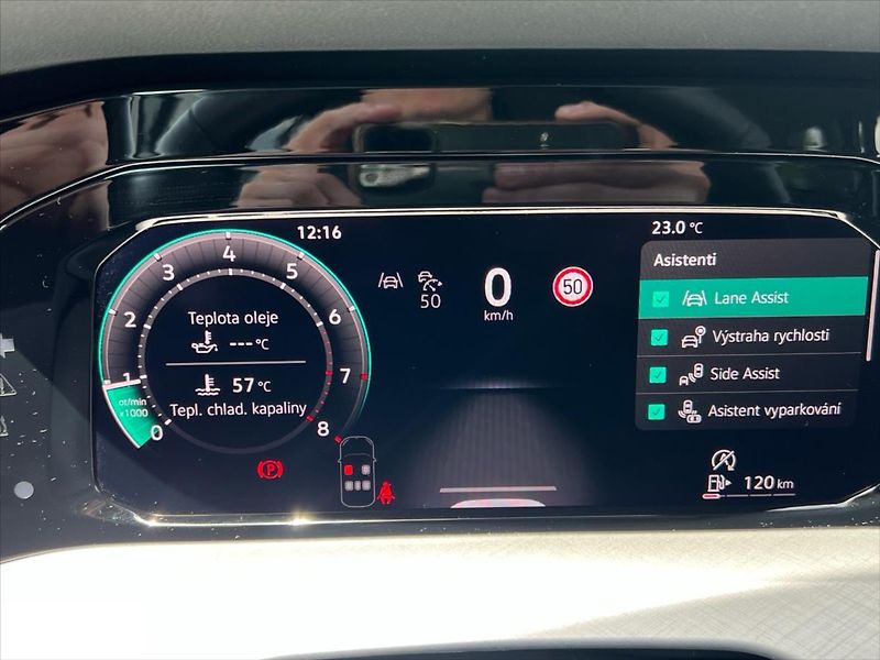 Volkswagen Golf Variant 1,5 TSi 85kW PEOPLE  8 FL - fotka 16 z 26
