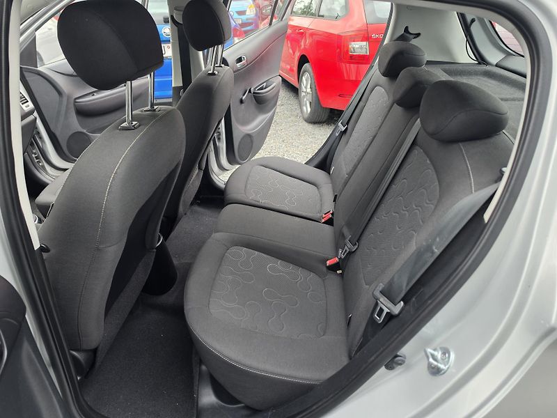 Hyundai i20 1.4 i Klimatizace  - fotka 8 z 14