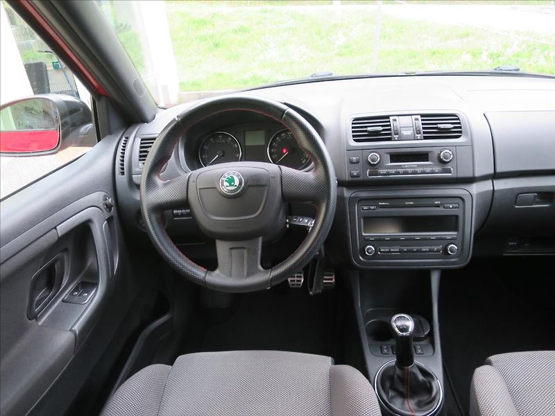 Škoda Fabia 1,2  TSI Monte Carlo - fotka 9 z 23