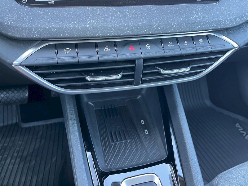 Škoda Octavia (2025) Top Selection 1.5 TSI 110kW MH - fotka 13 z 35
