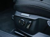 Volkswagen Passat 2.0TDI AUTOMAT VÝHŘEV SENZORY - náhled 37