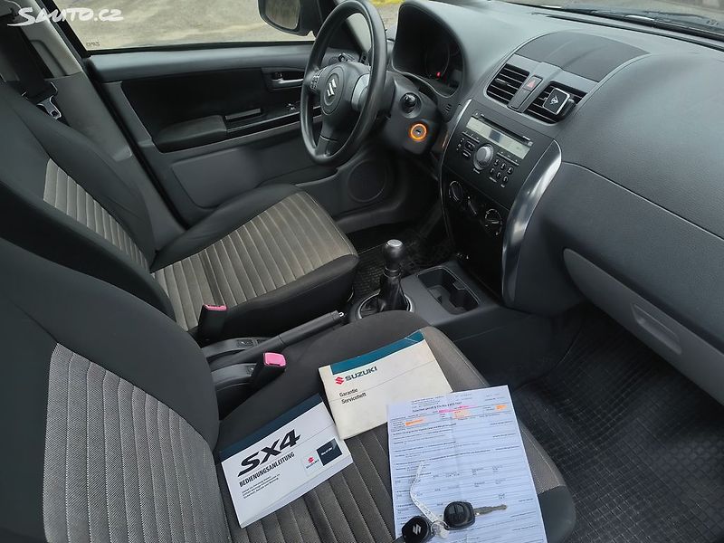 Suzuki SX4 4X4,KRÁSNÝ,95KM,1MAJ74L,VÝBAVA - fotka 8 z 22