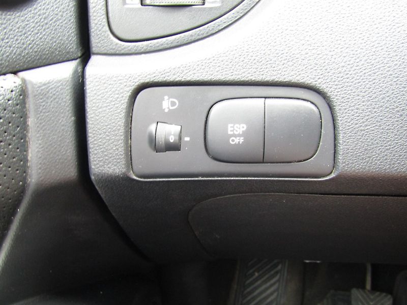 Kia Sportage (2005) 2.0 CRDI 83kW - fotka 29 z 35