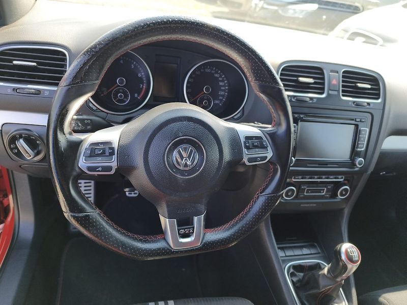 Volkswagen Golf (2012) - fotka 9 z 30