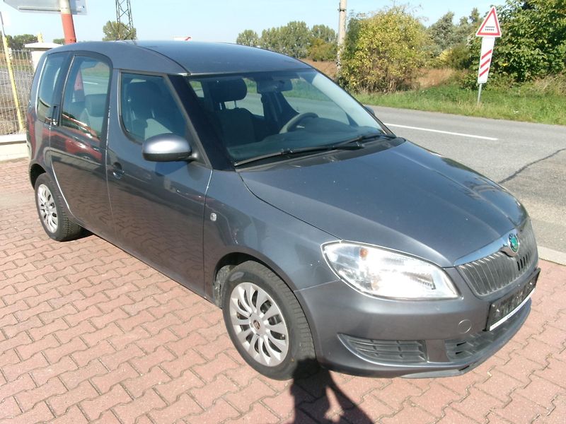 Škoda Roomster 1,6 TDI KLIMA PNEU - fotka 9 z 22