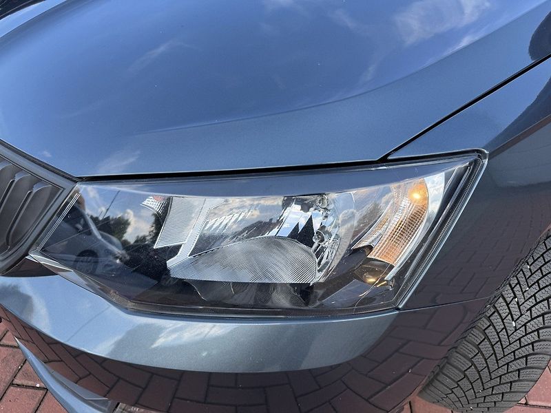 Škoda Fabia (2018) 1.0MPi Klima Výhřev Sedadel BT - fotka 34 z 45