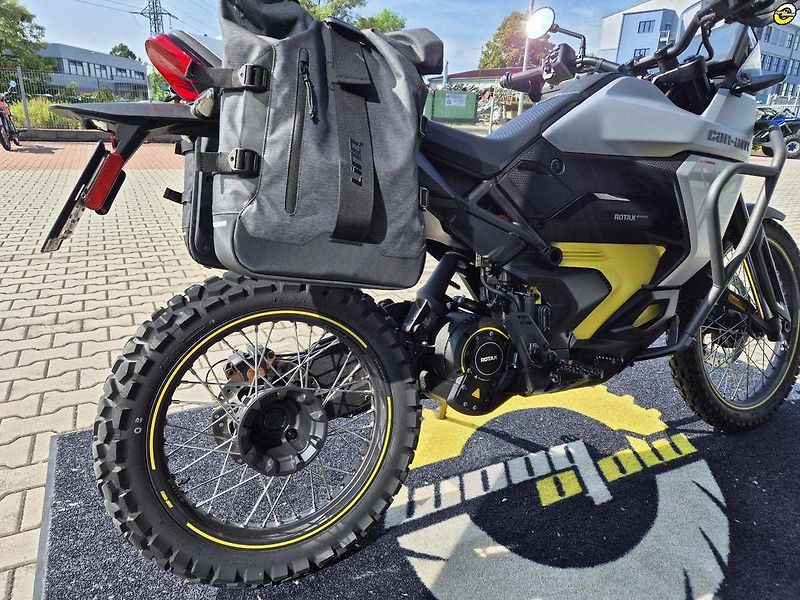 Can-Am (2025) ORIGIN 73' 35kW - fotka 13 z 23
