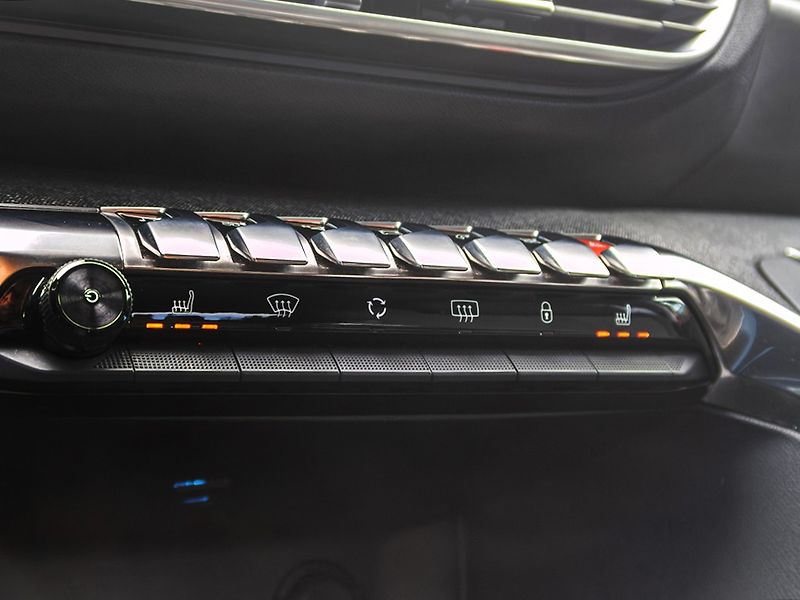 Peugeot 3008 (2018) ČR 1.6HDI 88KW – NAVIGACE - fotka 34 z 55