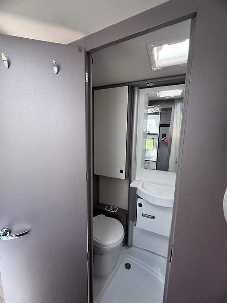 Fiat Ducato (2019) Bürstner BT 6905 - fotka 16 z 22