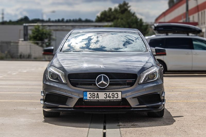 Mercedes-Benz Třídy A 4MATIC 2013 - fotka 2 z 41