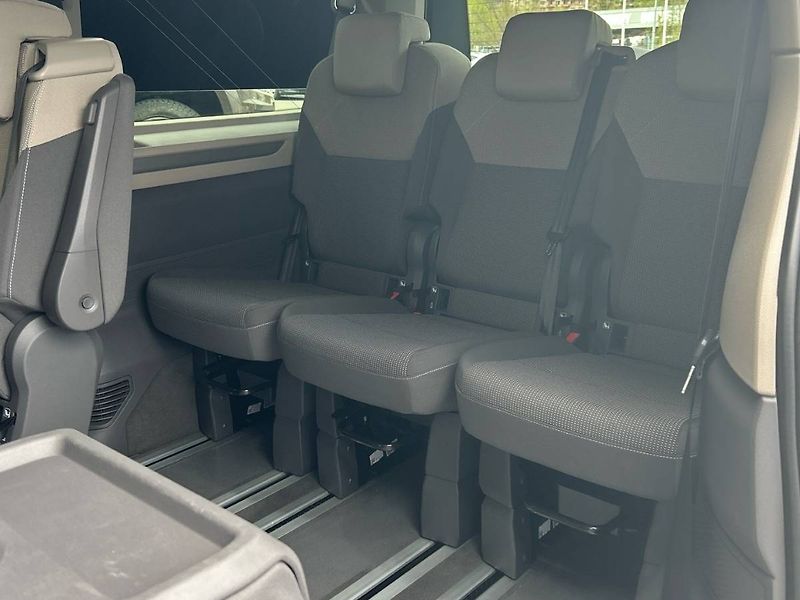 Volkswagen Multivan (2025) 2,0 TDI 7DSG Life DR - fotka 18 z 25