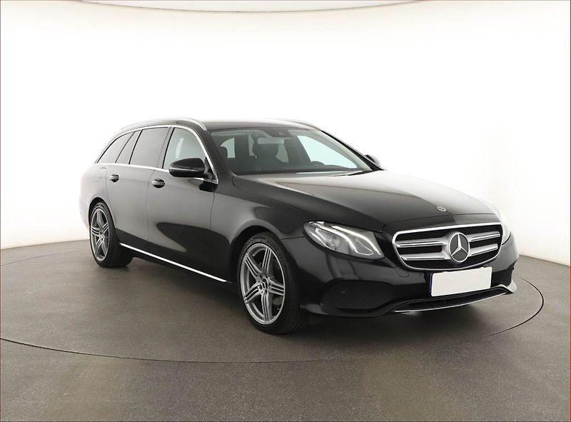 Mercedes-Benz Třídy E (2017) E 220 d, Automat, Kůže, Navi - fotografie inzerátu