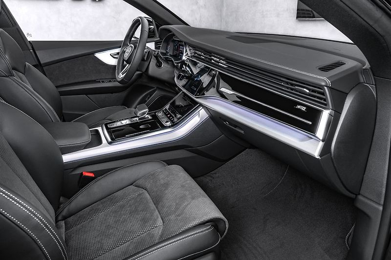 Audi Q8 50TDI S-line Matrix Vzduch - fotka 11 z 18