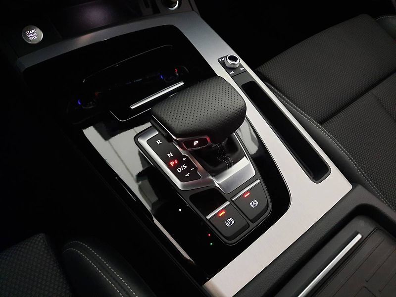 Audi Q5 (2024) 40 TDI quattro (150kW/204k) S - fotka 13 z 27