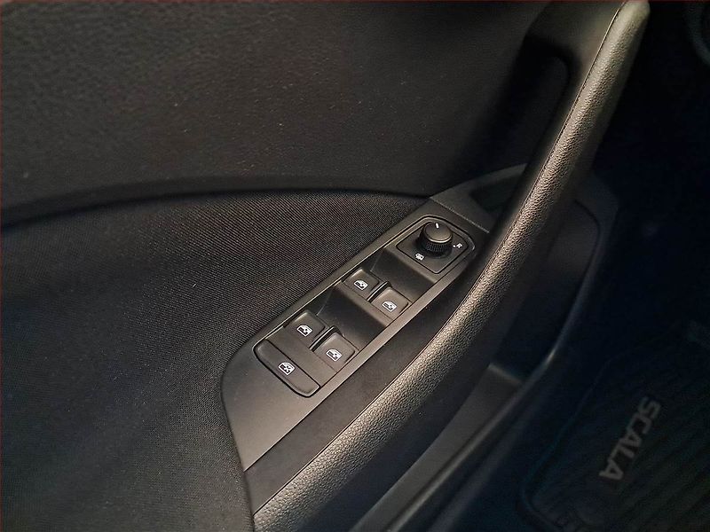 Škoda Scala (2020) Ambition 1.0 TSI, Serv.kniha - fotka 16 z 18