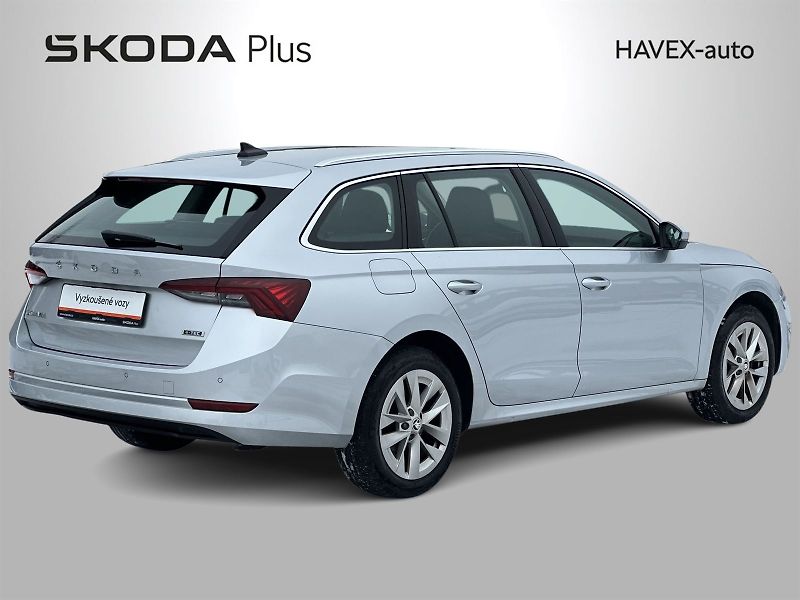 Škoda Octavia (2022) Combi 1.5 TSI M-HEV DSG Style - fotka 2 z 30