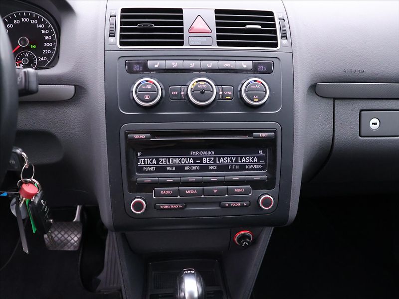 Volkswagen Touran 1,4 TSI 103kW DSG Match 1.Maj. - fotka 19 z 30