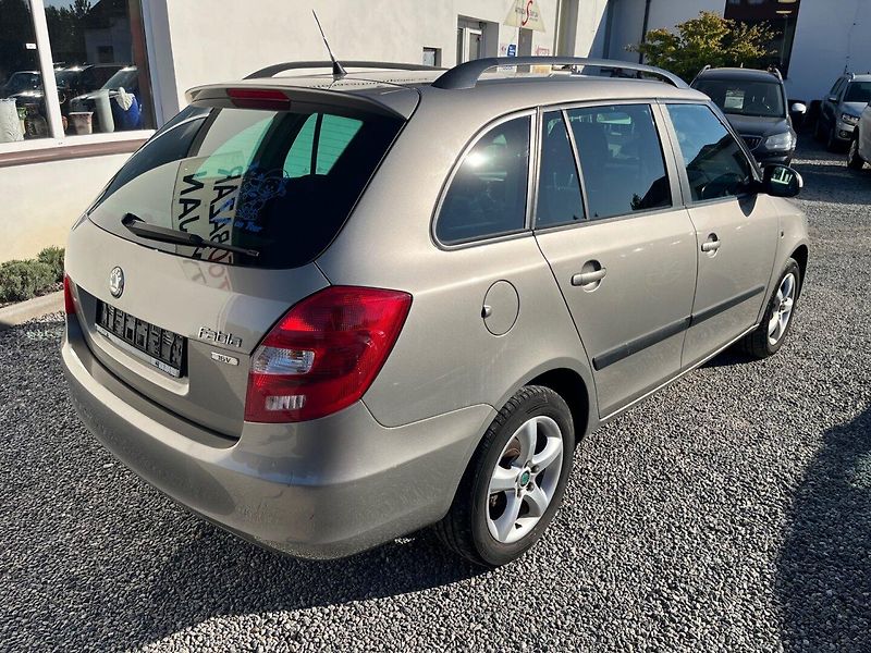 Škoda Fabia (2012) 1.4 16 V - fotka 2 z 22