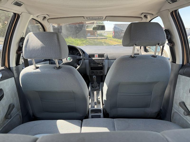 Škoda Fabia 1.4 MPI - fotka 9 z 19