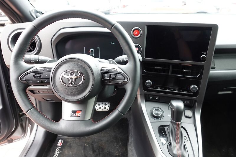 Toyota GR Yaris 1.6Turbo 8AT 4X4 Dynamic + VIP - fotka 15 z 33