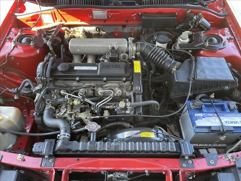 Mazda 626 2,0 D 44KW TOP ORIG. STAV - fotka 30 z 36
