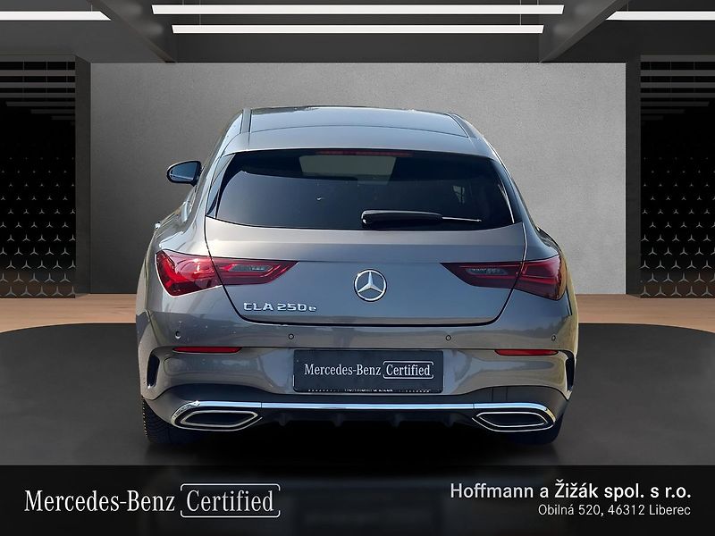 Mercedes-Benz CLA 250 e Shooting Brake - fotka 6 z 24