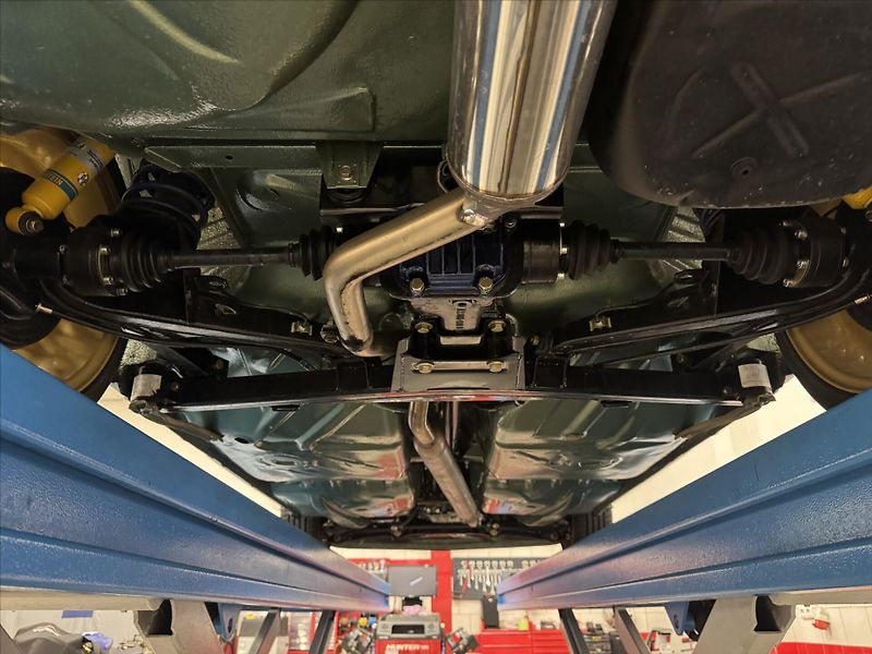 BMW Ostatní 2002 WEBER DBILAS - fotka 34 z 37