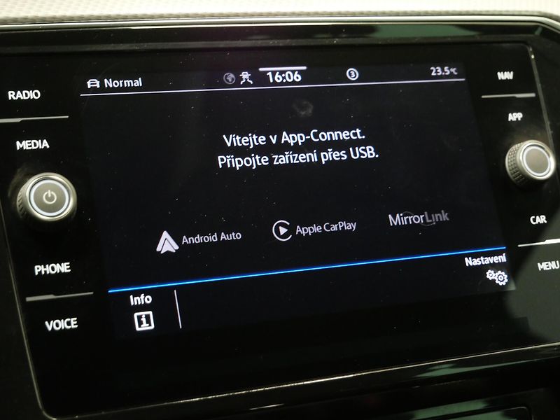 Volkswagen Passat - fotka 19 z 26