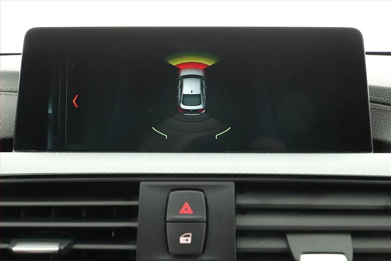 BMW Řada 4 (2017) M Paket 420d xDrive - fotka 14 z 20