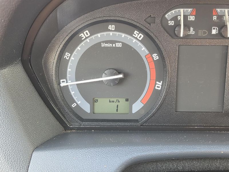Škoda Fabia (2006) 1.2 HTP 64 Classic MAN5 - fotka 16 z 23