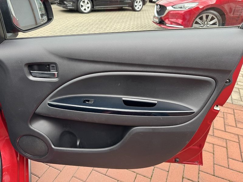 Mitsubishi Space Star (2018) 1.2i Mivec Navi Automat DAB - fotka 22 z 50