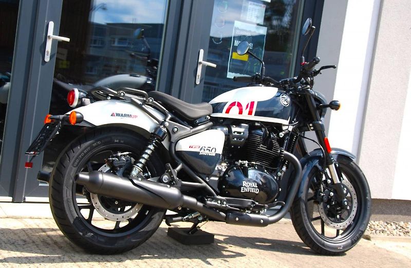Royal Enfield Shotgun 650 (2026) WHITE - fotka 3 z 25