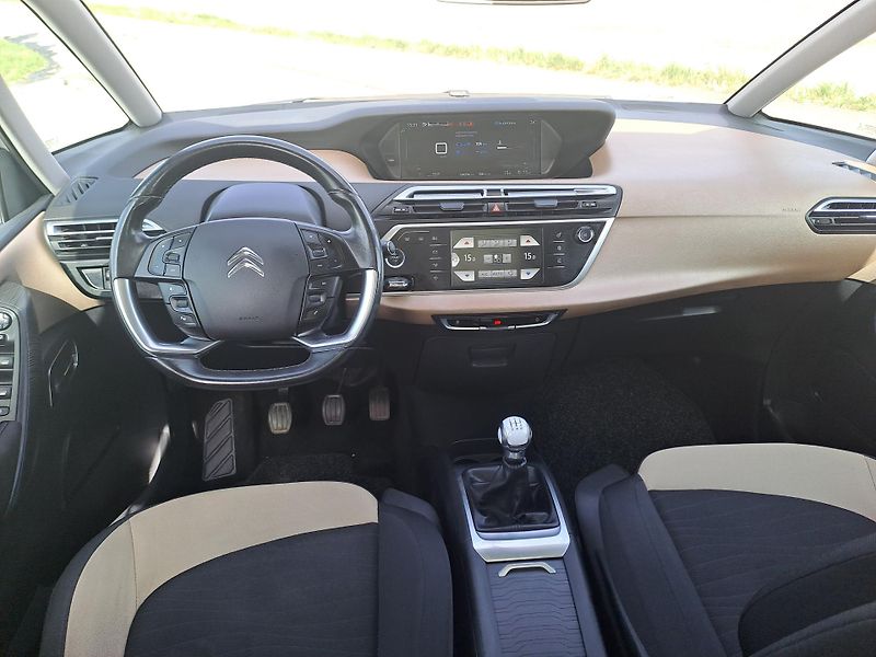 Citroën C4 Picasso (2014) 1.6 ČR 1. MAJITEL, PĚKNÝ STAV - fotka 20 z 32