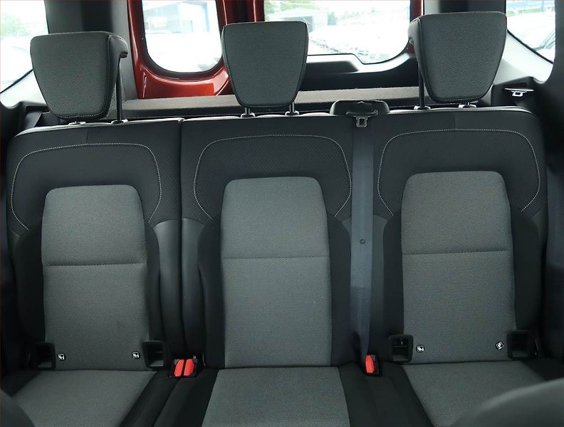 Renault Kangoo (2023) Techno 1.5 dCi, 5Míst, ČR - fotka 10 z 18
