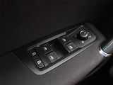 Volkswagen Touran (2018) Highline 2.0 TDI - náhled 23