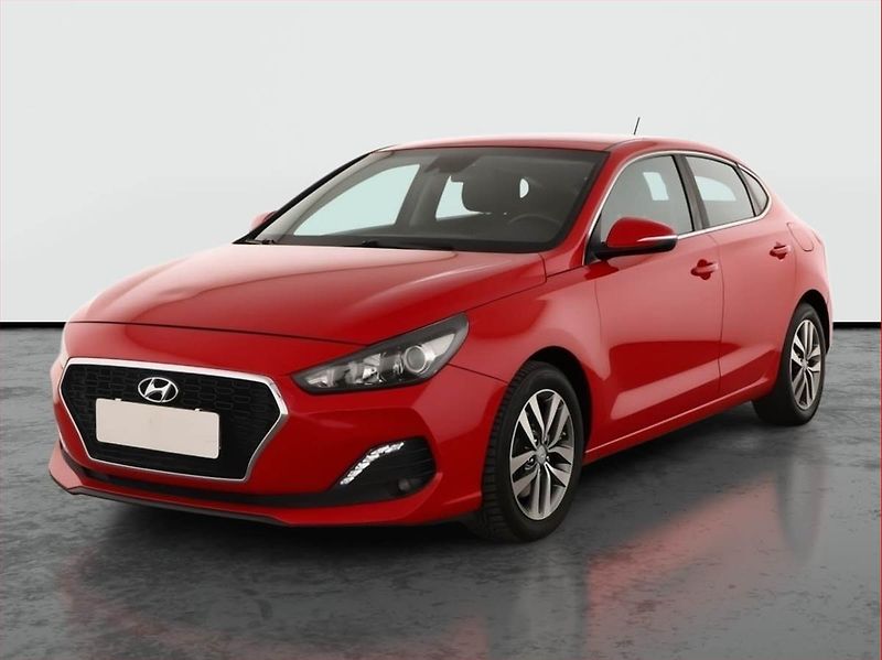 Hyundai i30 (2018) 1.0 T-GDI, Tempomat - fotka 2 z 17