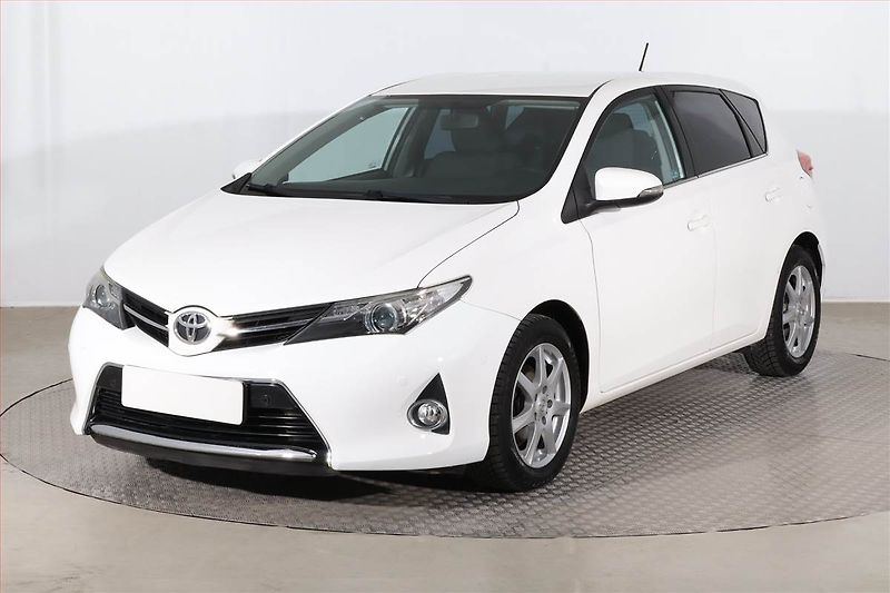 Toyota Auris (2013) 1.6 Valvematic, Automat, Navi - fotka 2 z 24